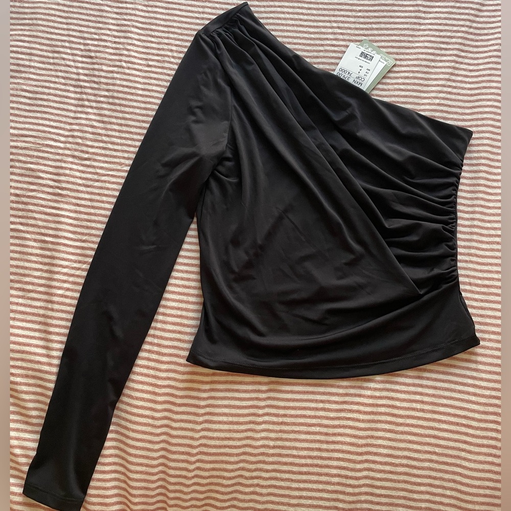 H&M Black One-Shoulder Long Sleeve Top